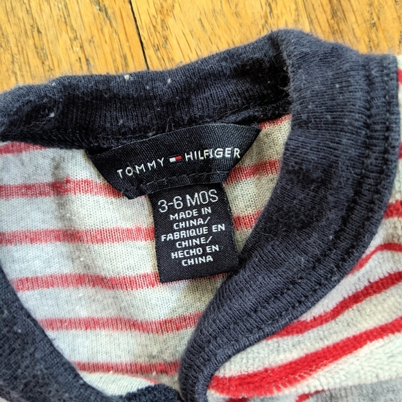 ☁️ 5/$20 Tommy Hilfiger Sleeper 3-6 M - Picture 3 of 3